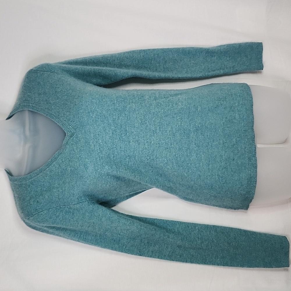 🌟Adrienne Vittadini Women's Light Blue Cashmere Sweater🌟